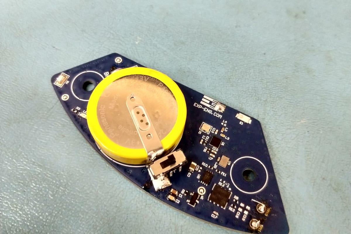 Coin-cell powered sensor circuit board designed by Expertise Engineering